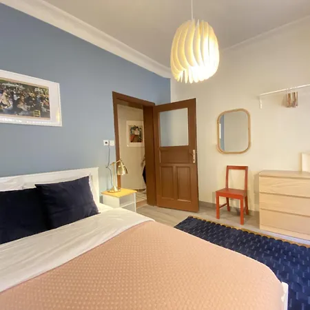 Апартаменты Flat Steps From Taksim Square Стамбул