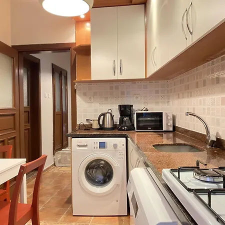 Flat Steps From Taksim Square Апартаменты *